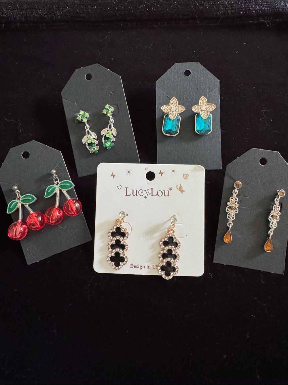 Five piece earring bundle - Picture 1 of 2